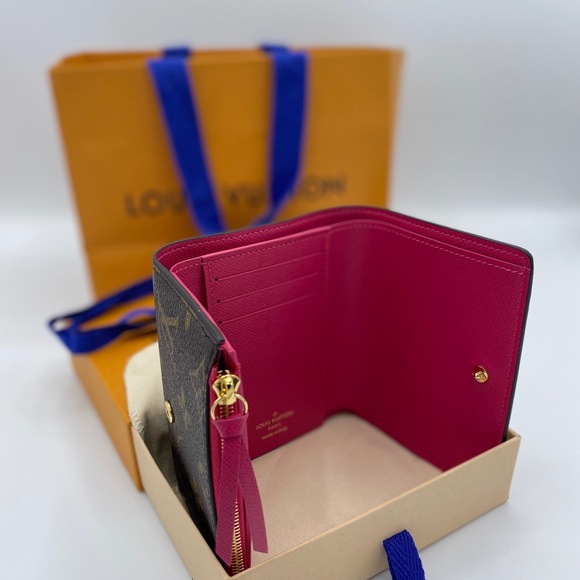 SOLD! Louis Vuitton Victorine Wallet - Picture 3 of 7